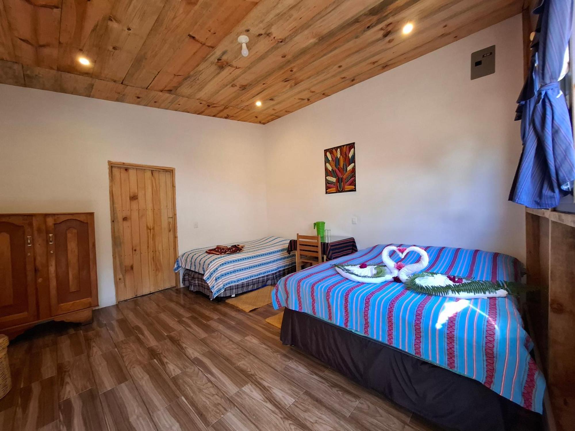 Eco-Hotel Mayachik San Juan La Laguna Buitenkant foto